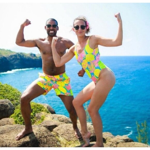 NEW! Chubbies One Piece Swimsuit Neon Pineapple Retro Yellow Women's SZ XS - Picture 7 of 14